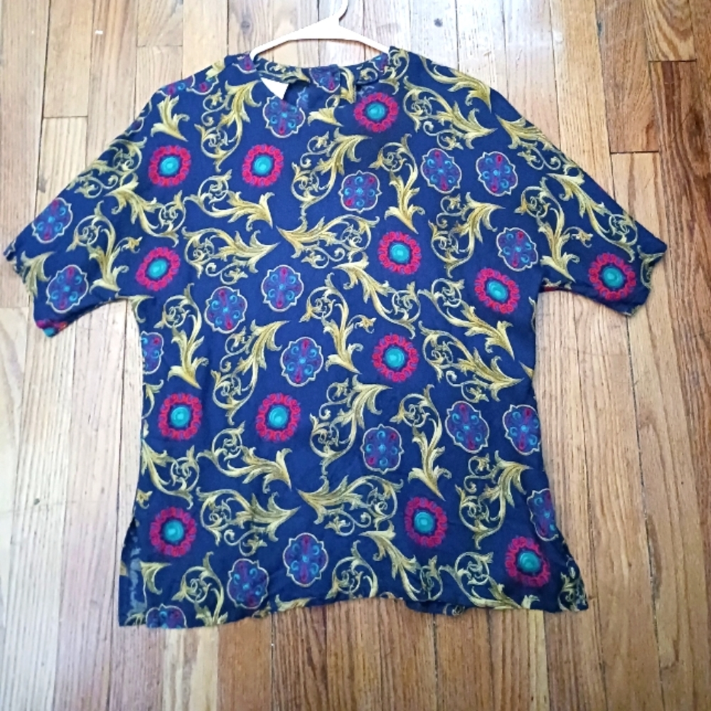 Vintage blouse size medium